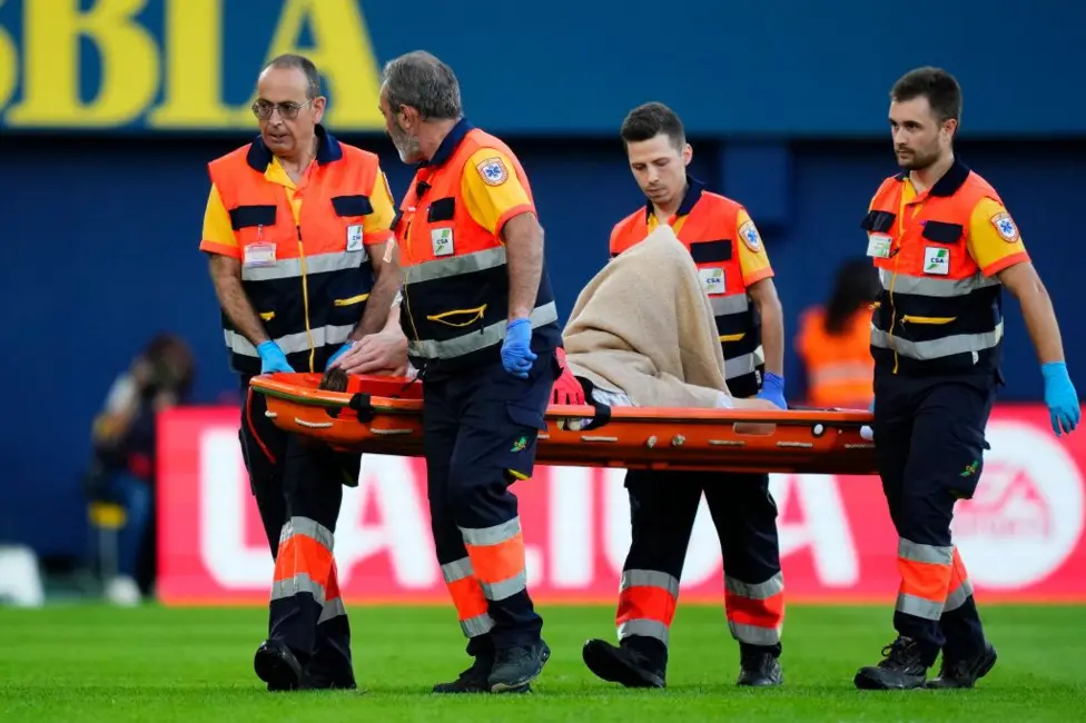 Marc-Andre ter Stegen looked in obvious pain as he was carried off the pitch