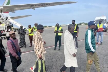 Ghanaians back from south africa