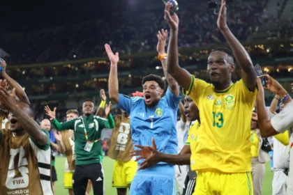 South Africa reach World Cup knockouts