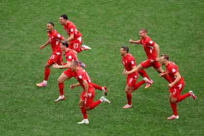 Switzerland edge Colombia on penalties