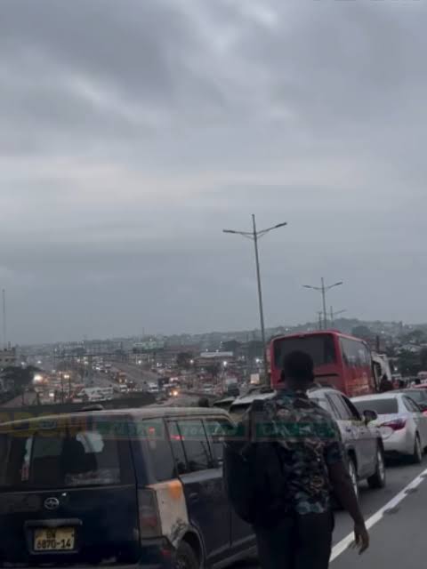 Heavy traffic builds up at Ofankor