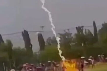 Lightning strike hit Santiphap Stadium in Sungai Golok